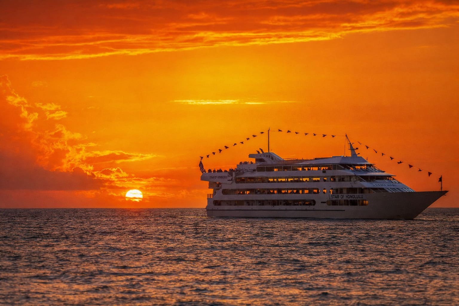 Hawaii Dinner Cruises
