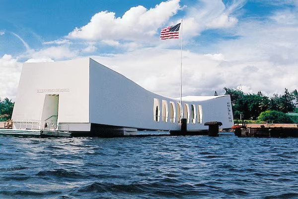 Big Island to Oahu – Pearl Harbor & City Tour