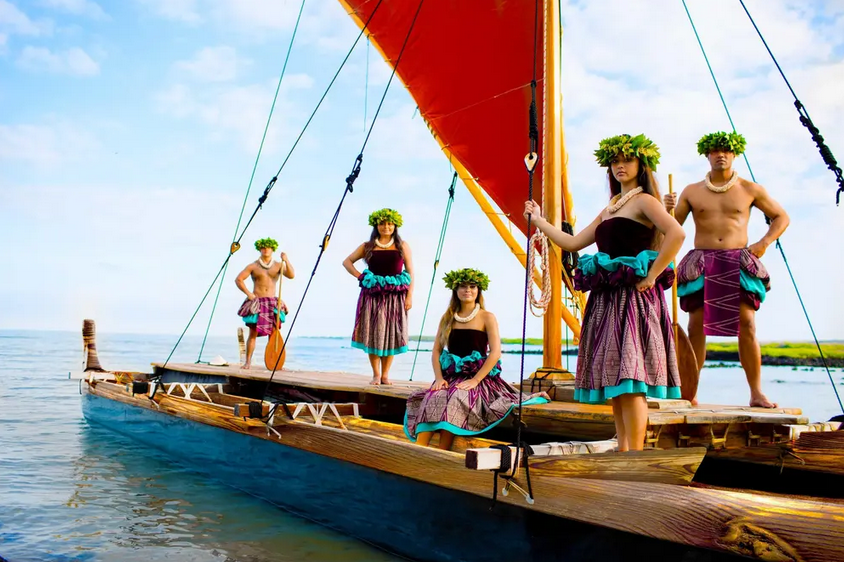 Hawaii Loa Luau Canoe