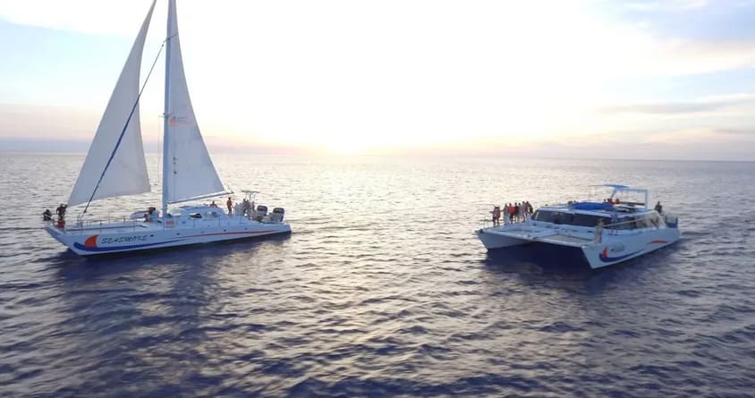 Sea Smoke sailing catamaran and Alala catamaran