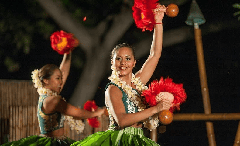 Royal Kona Luau – Voyagers of the Pacific Luau