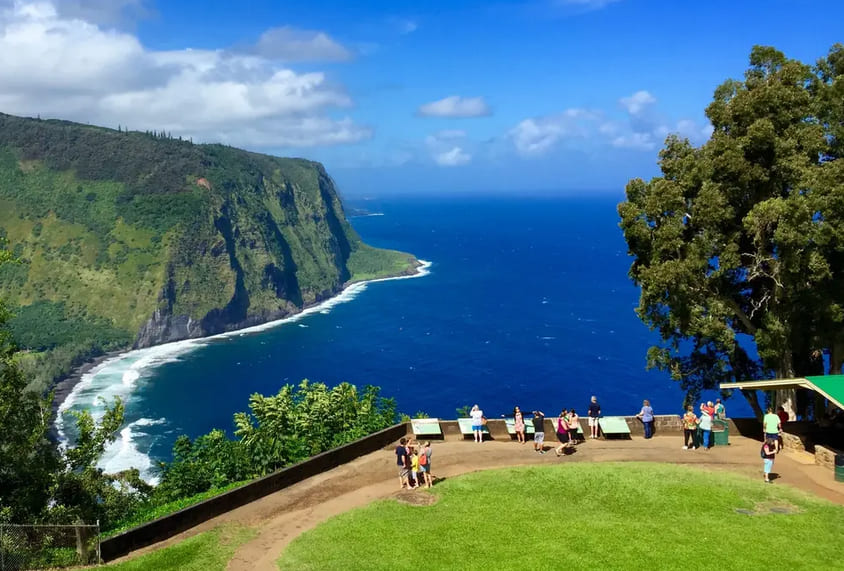 Waipio Valley Lookout