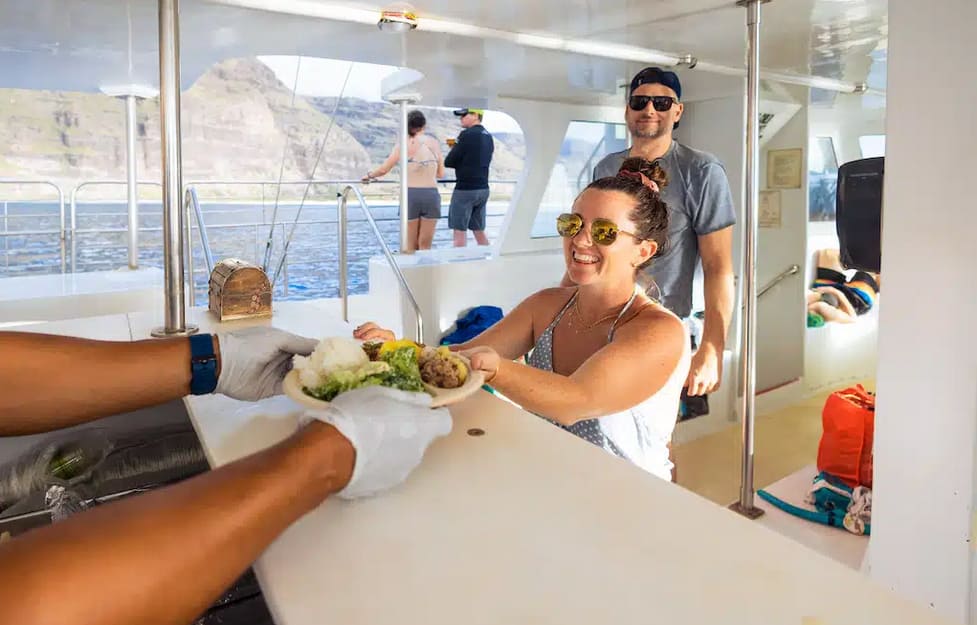 Na Pali Sunset Dinner Cruise
