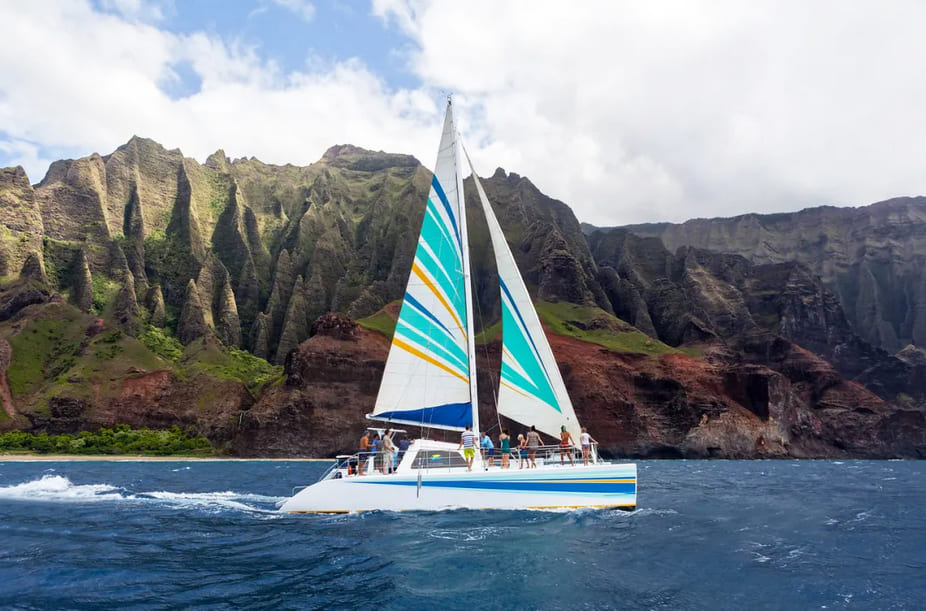 Holo Holo Charters – Napali Sunset Dinner Sail