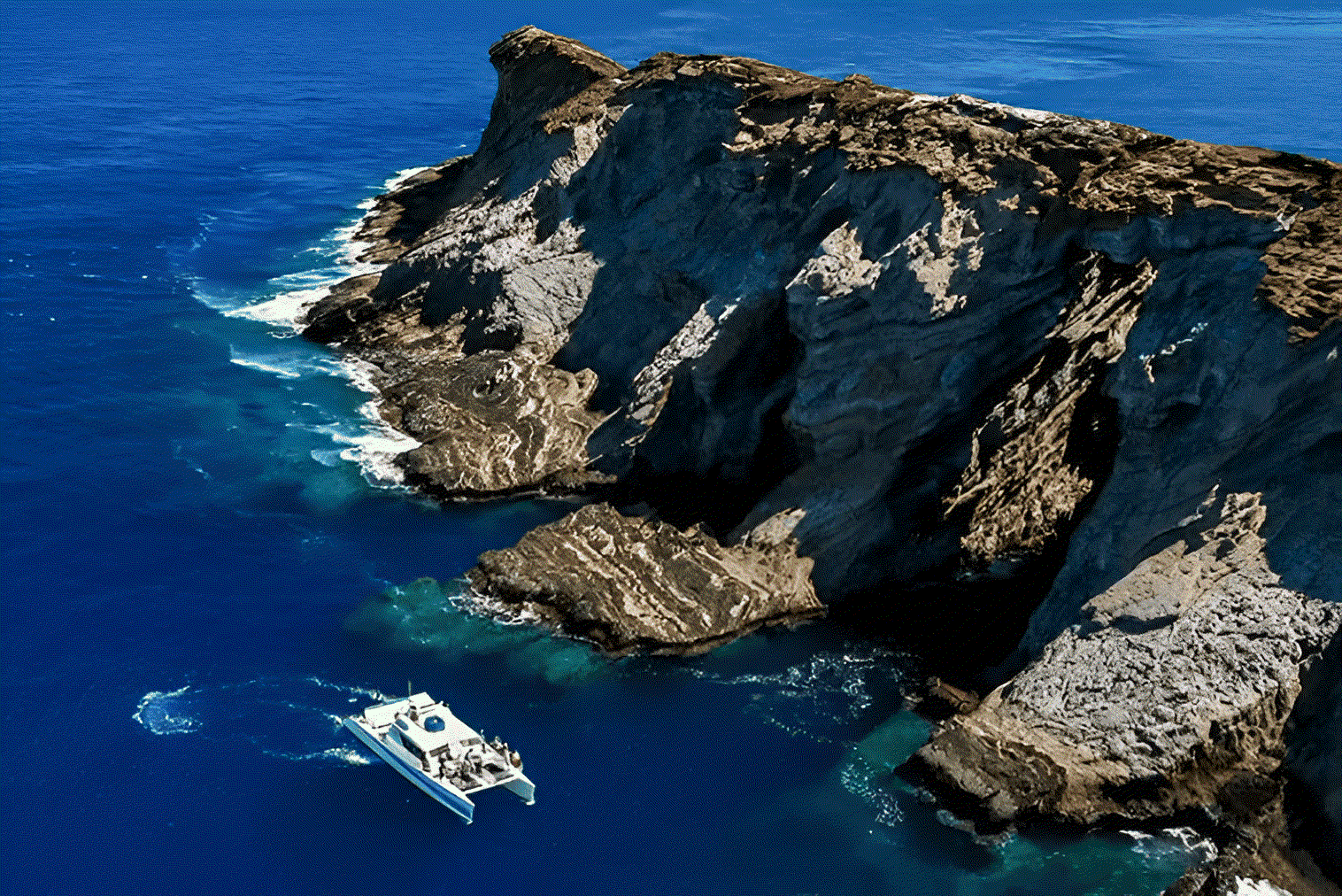 Holo Holo Charters – Super Snorkel Niihau & Napali Tour