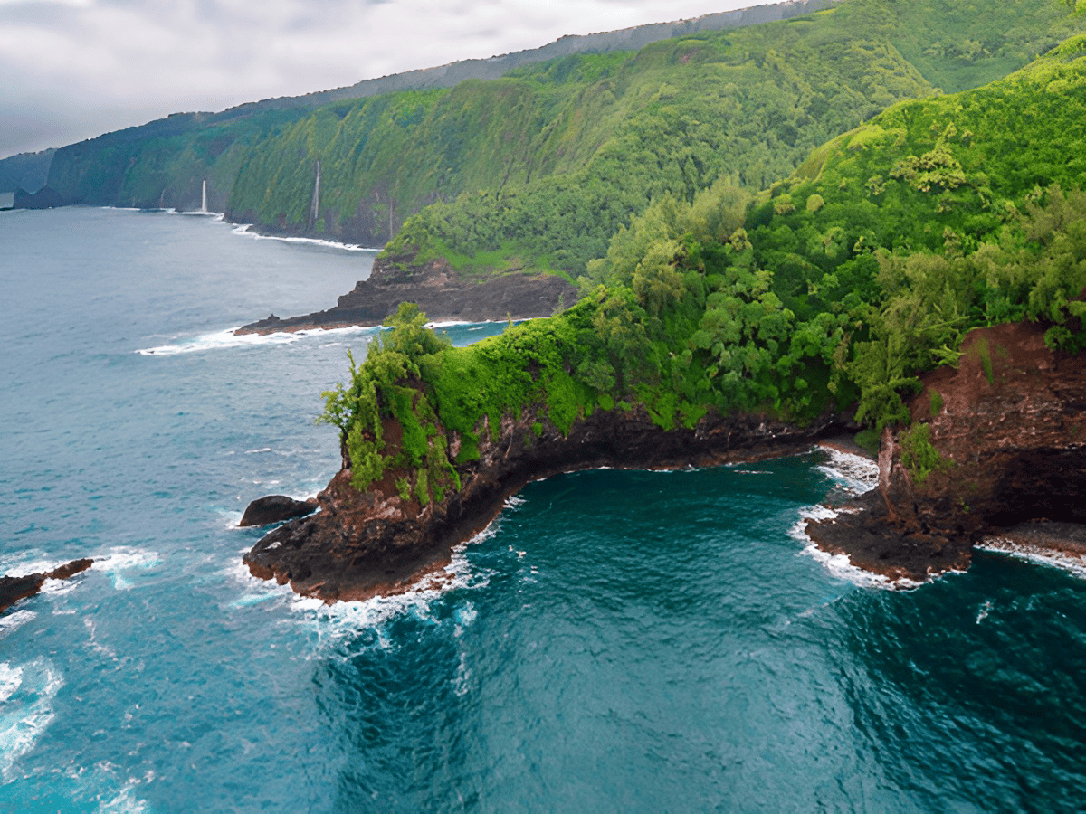 Blue Hawaiian Helicopters Maui And Molokai Spectacular 4