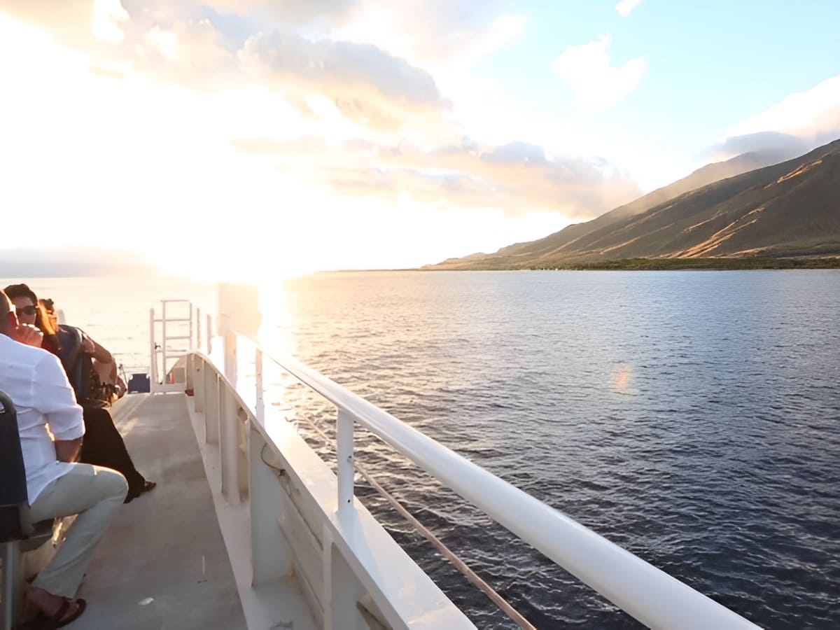 Pacific Whale Foundation – Sunset Dinner Cruise