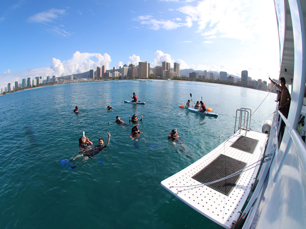 E Sea Diver Hawaii snorkeling tour in Waikiki featuring guided reef exploration and marine life encounters