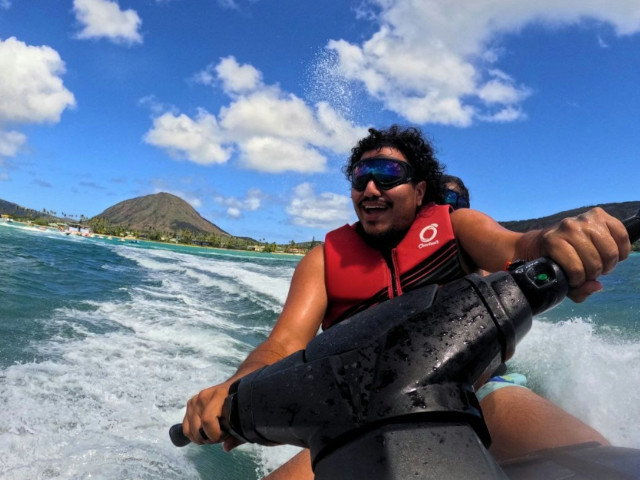 jetskiing on oahu
