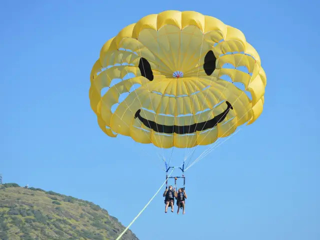 Parasailing on Oahu