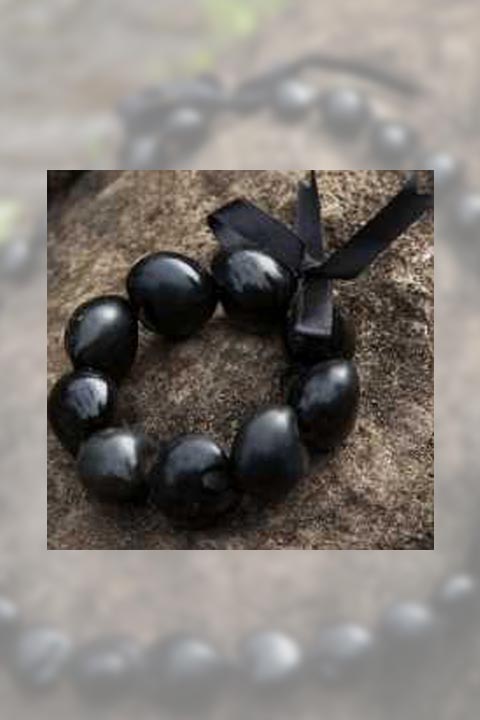 Kukui Nut Bracelet - a perfect addition to any lei greeting order!