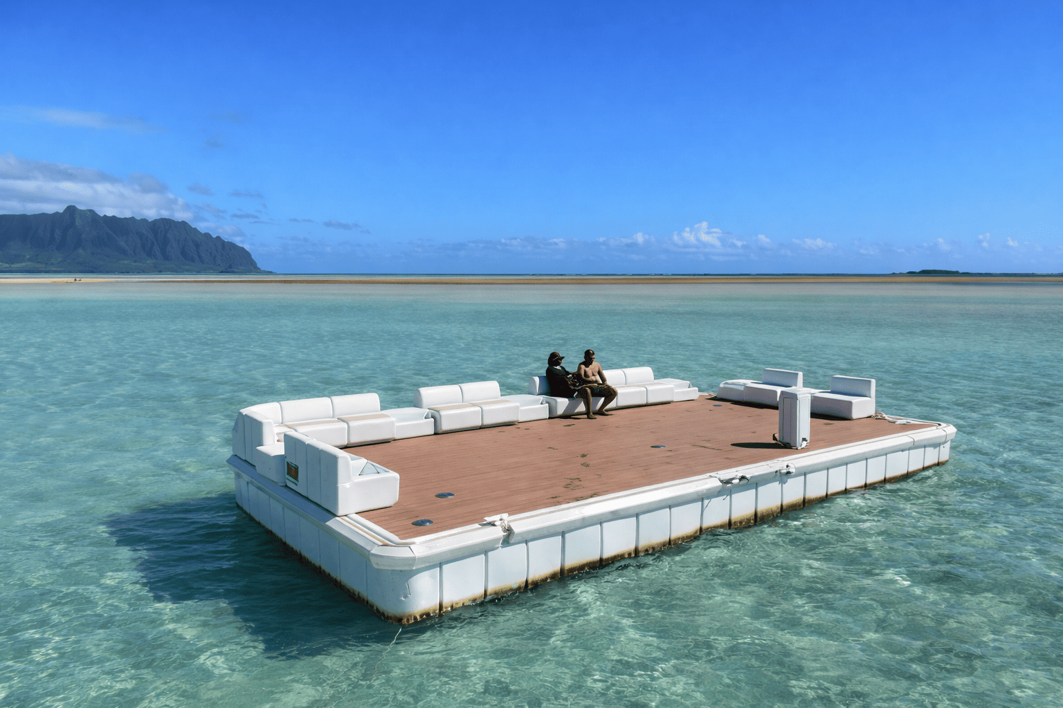 Floating Lounge