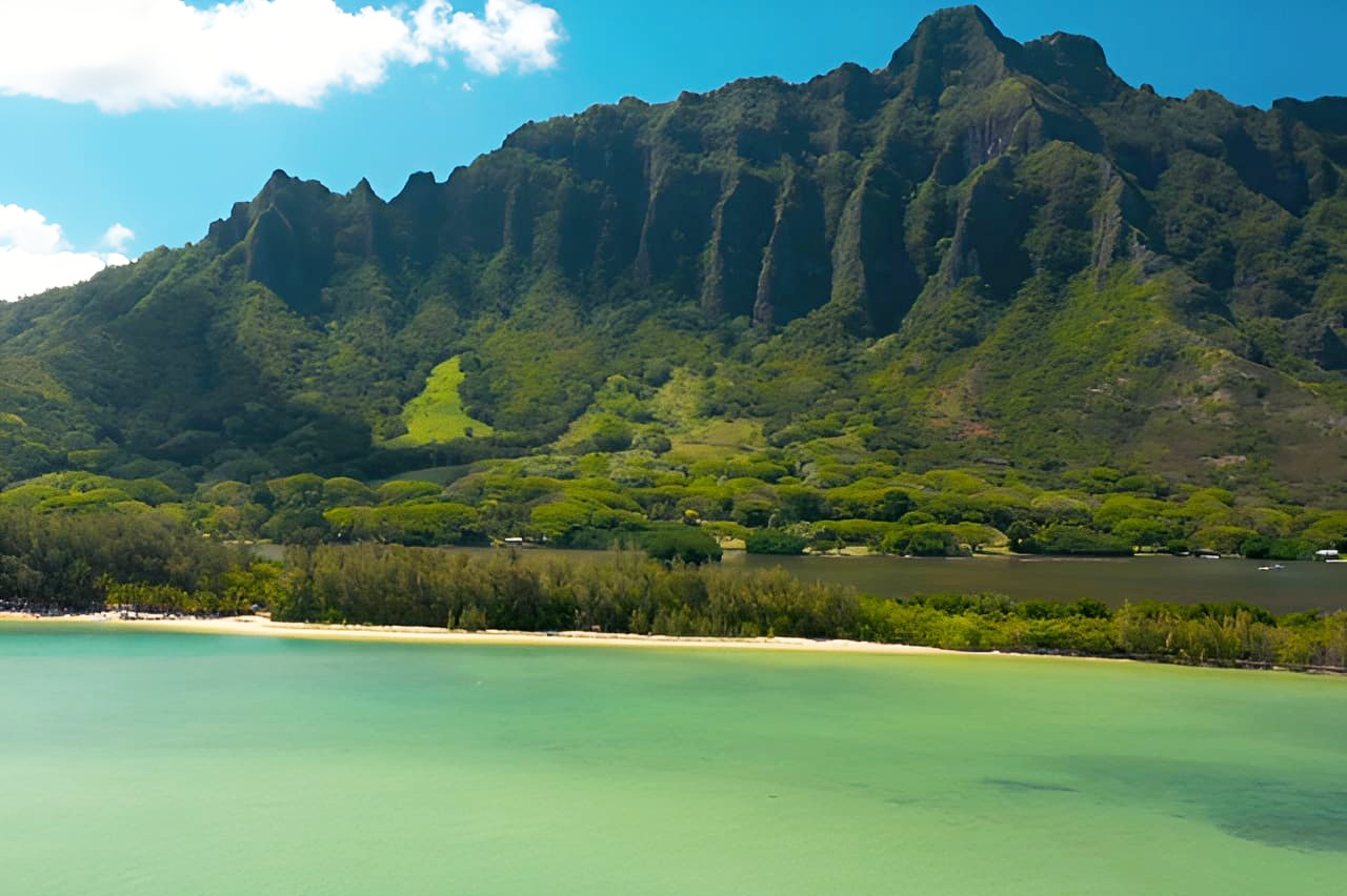 Kualoa Ranch – Half Day Secret Island Beach Expedition