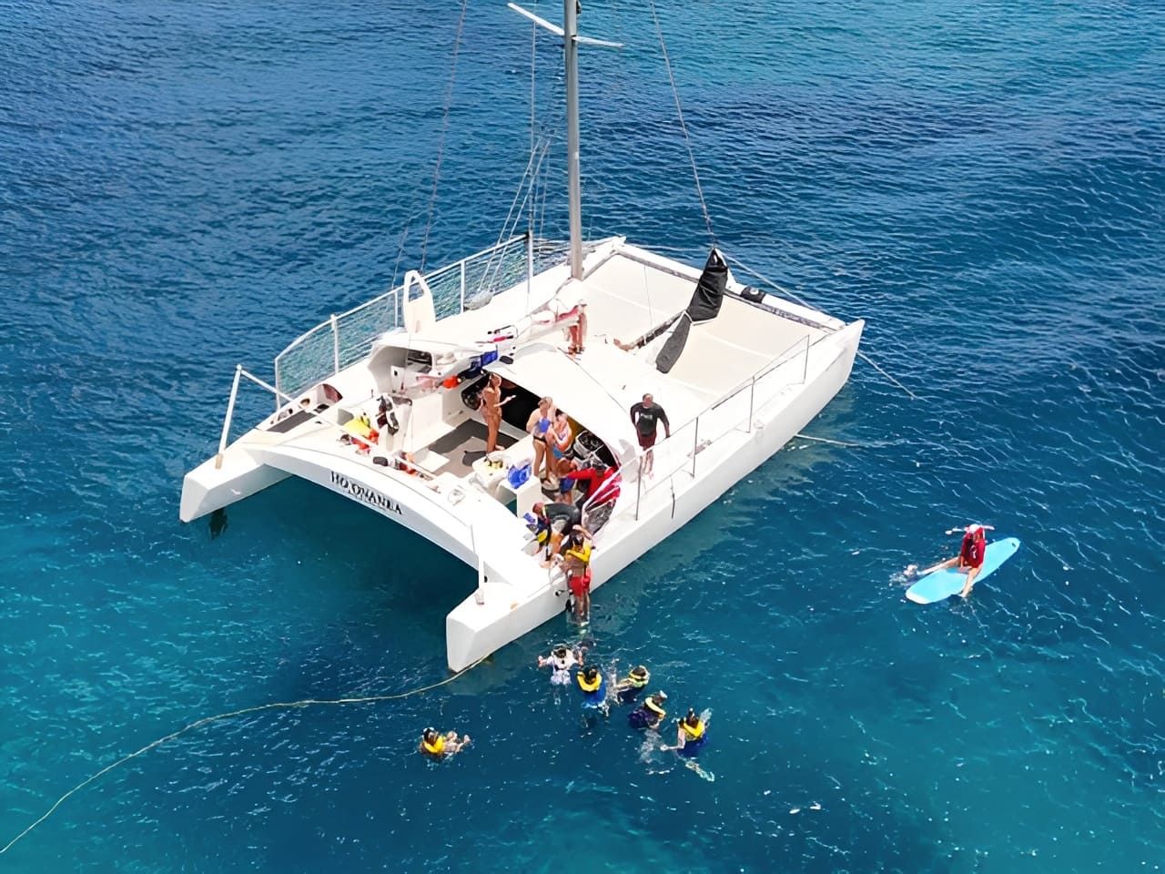 North Shore Catamaran – Sail & Snorkel Tour