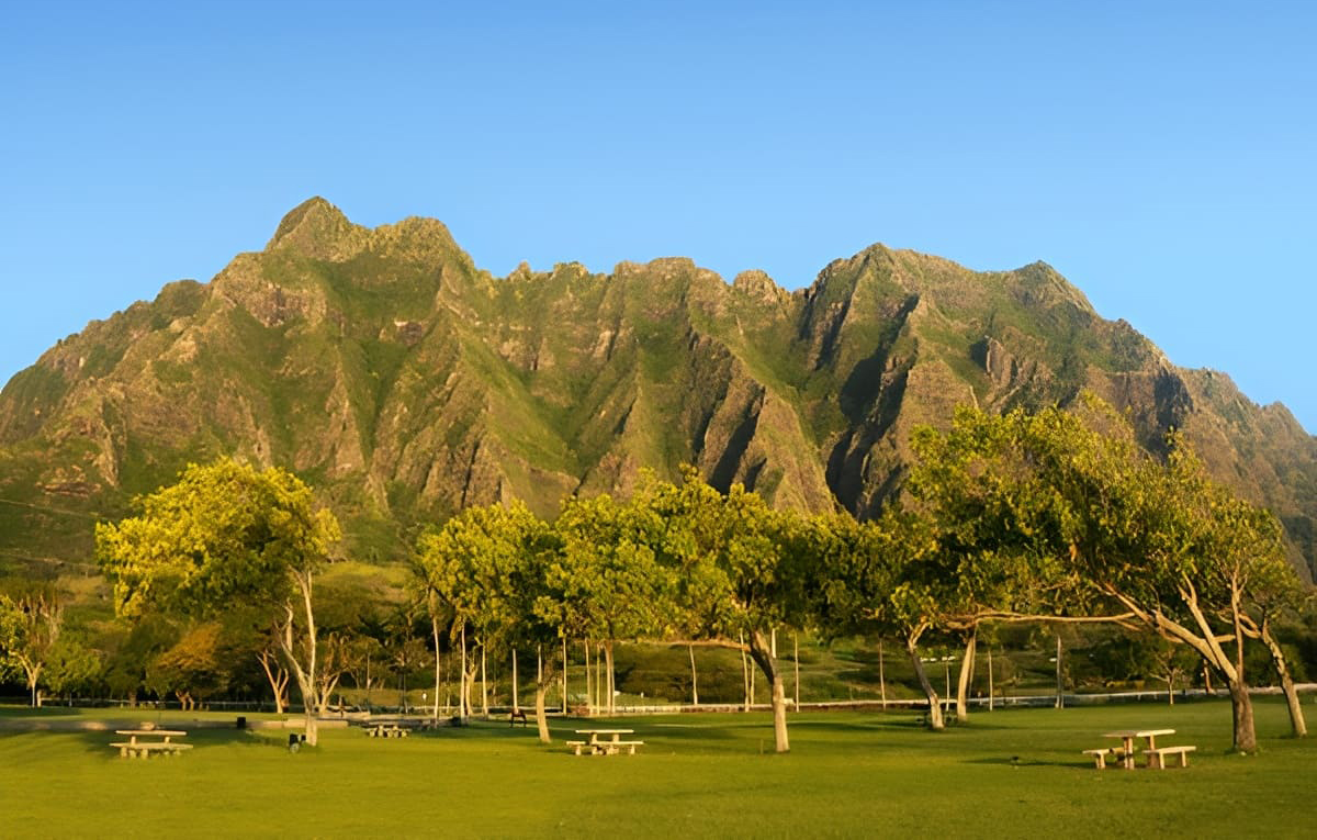 Kualoa Mountains