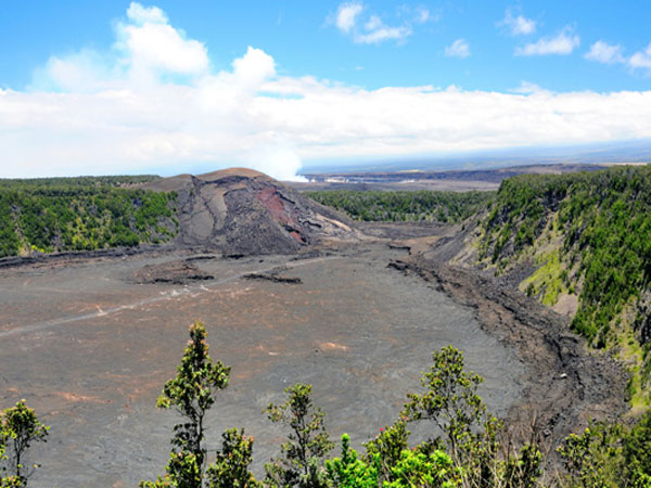 Visit Hawaii Volcanoes National Park