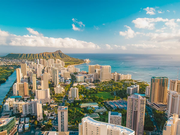 Rainbow Helicopters Oahu Pali tour with aerial views of the Koolau Range and windward coast
