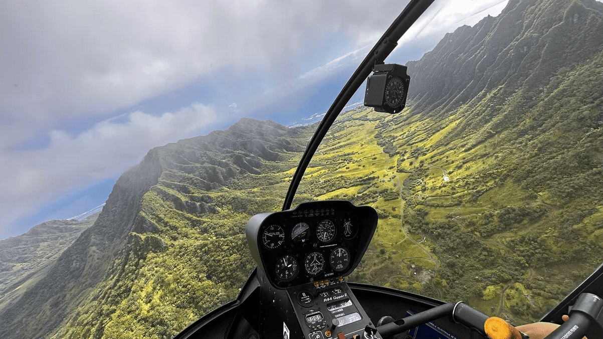 Rainbow Helicopters – Royal Crown of Oahu