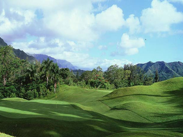 golfing at royal hawaiian club